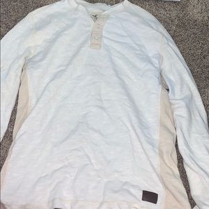 HOLLISTER T SHIRT LONG SLEEVE WORN TWICE